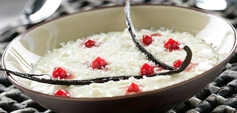 Risotto sucré au chocolat blanc, à la vanille et aux groseilles