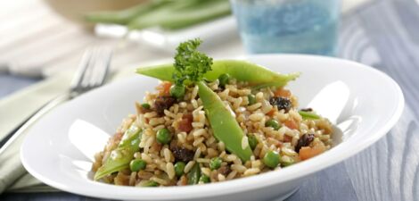 Riz cigala aux haricots verts, raisins secs et soja