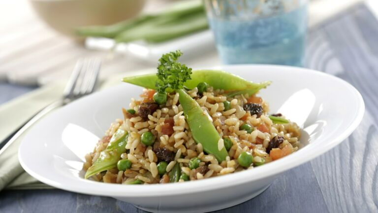 Foto de Riz aux haricots verts, raisins secs et soja