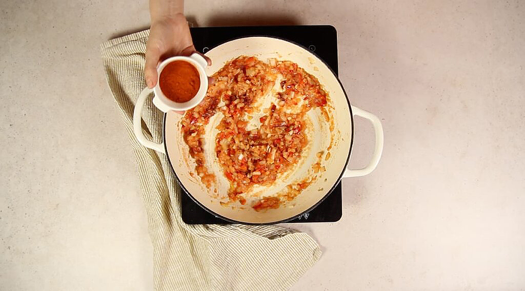 Recette de riz au homard de grand-mère. Étape 2 : Faire revenir 