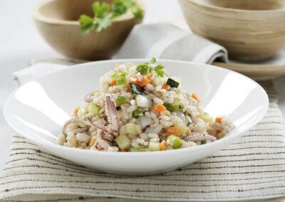 Riz aux légumes et calmars