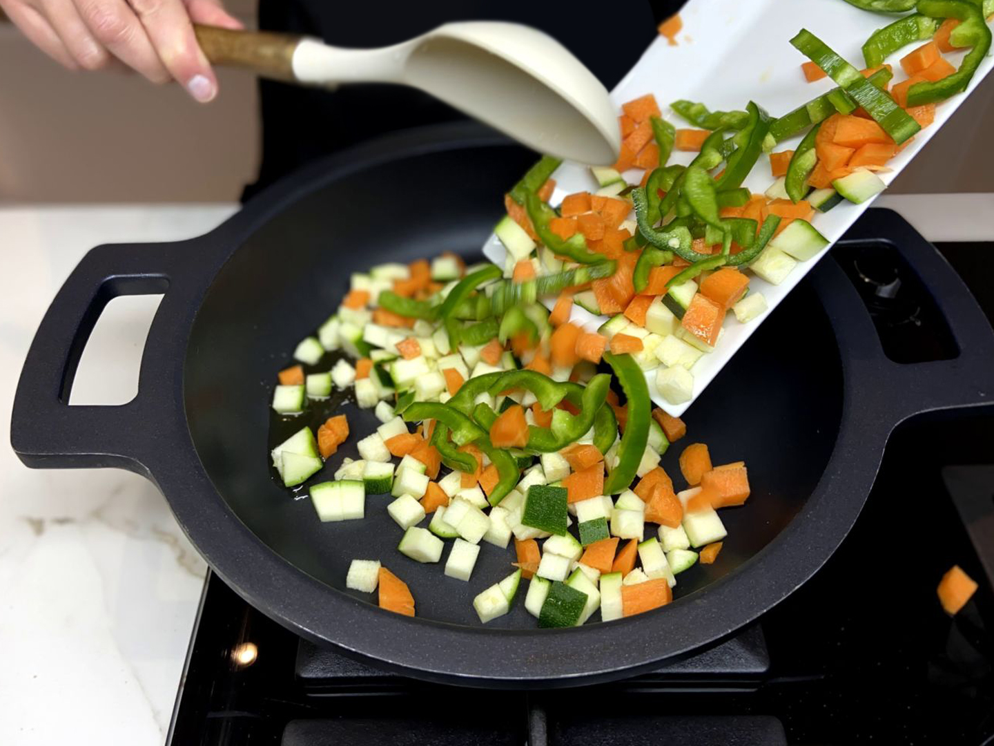 Recette paella mixte. Étape 1 : Faire bouillir de l’eau 