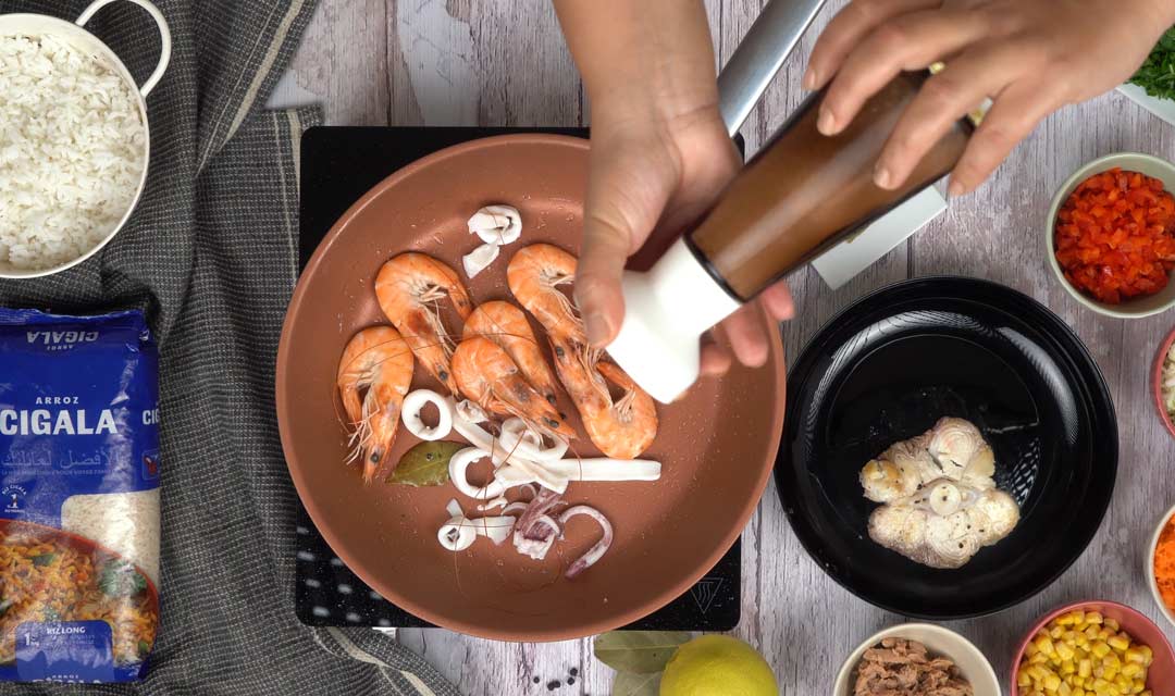 Salade de Riz aux Fruits de Mer: Préparation du poisson