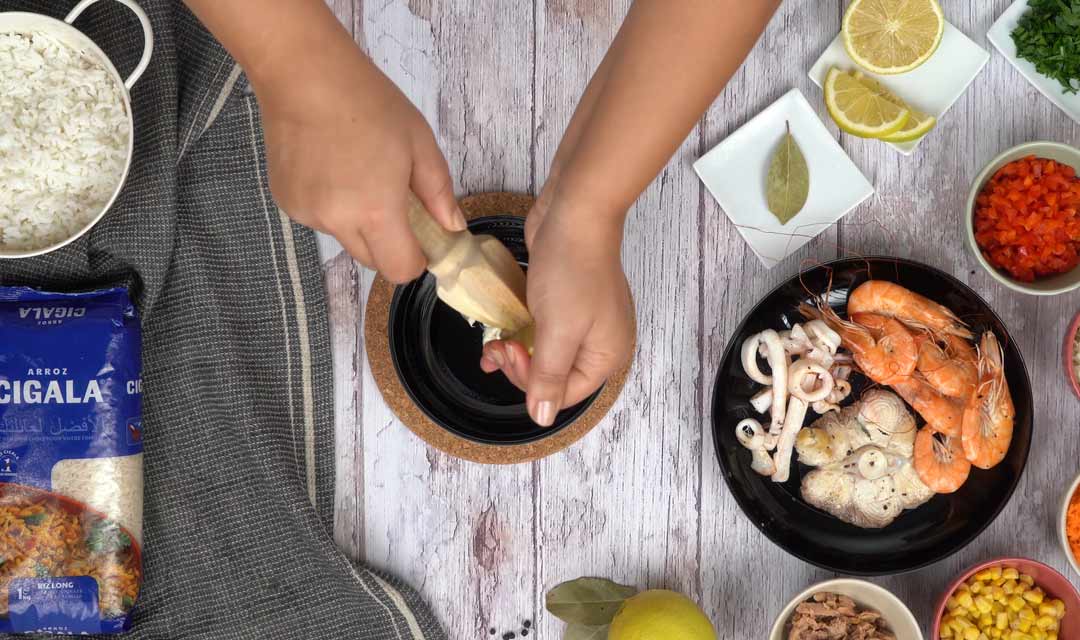 Salade de Riz aux Fruits de Mer: Préparation de la vinaigrette