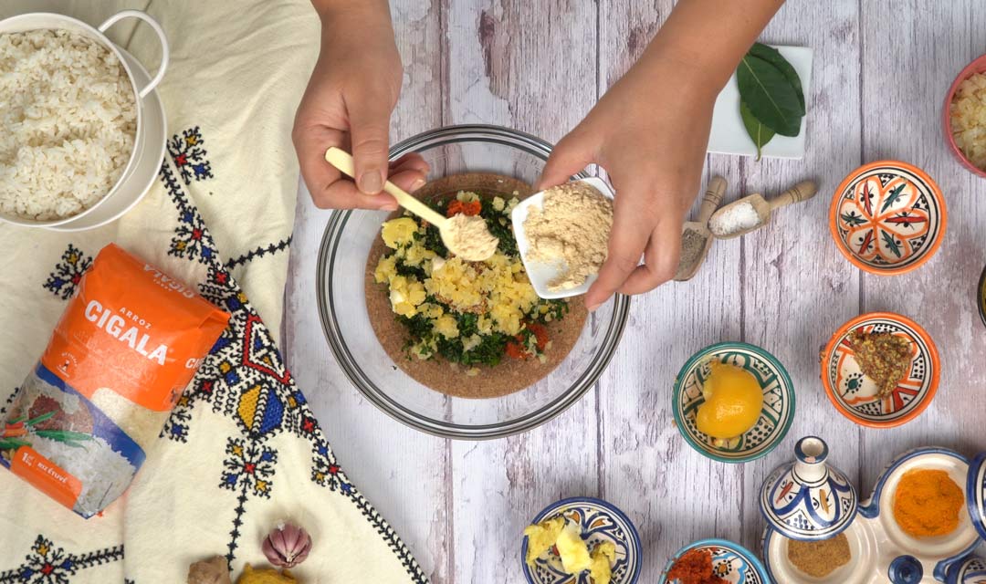 Poulet farcis au riz: Mélange des épices