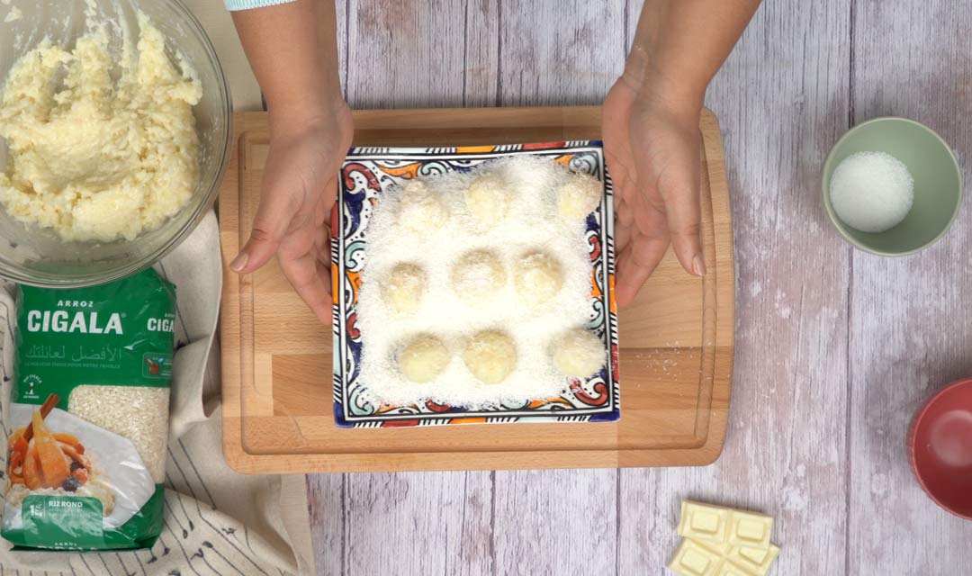 gateau de riz :Finition des boules