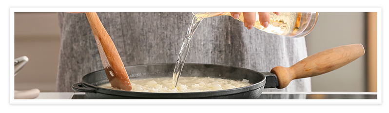 الريزوتو بالدجاج : إضافة الأرز للخليط