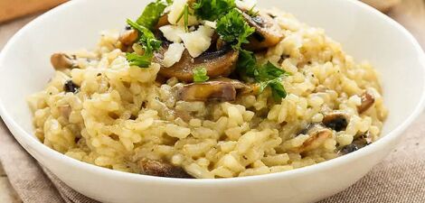 Risotto au poulet et aux champignons