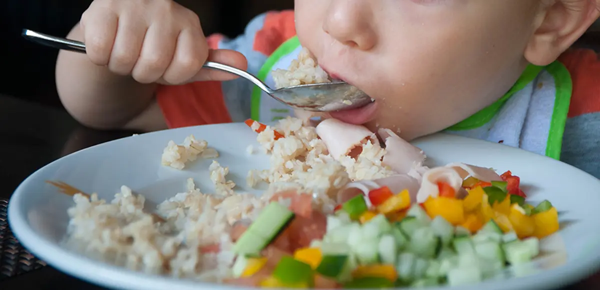 plat de riz aux légumes pour bébé de 6 mois