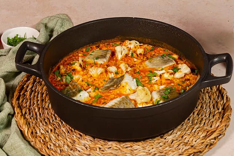 Foto de أرز بسمك القد و الشيفلور: وصفة تقليدية شهية