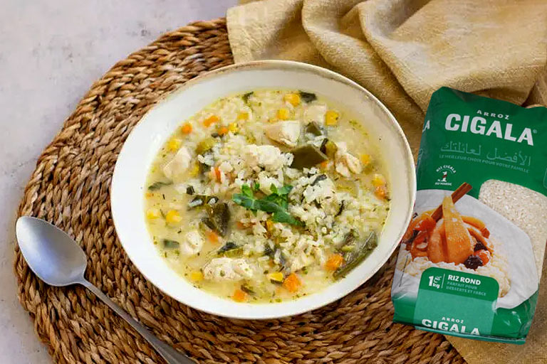 Foto de Soupe de riz au poulet : Une recette classique et réconfortante