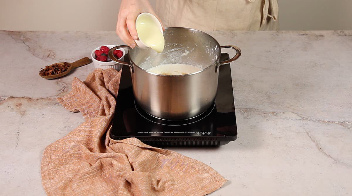 Recette riz au lait crémeux: Ajouter le sucre et le lait condensé