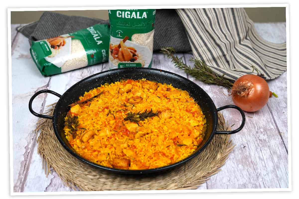 recette paella poulet: Service et présentation