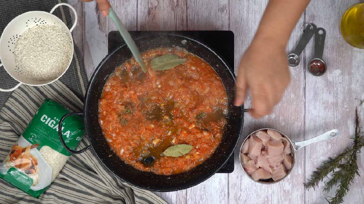 recette paella poulet: Assaisonnement de la paella