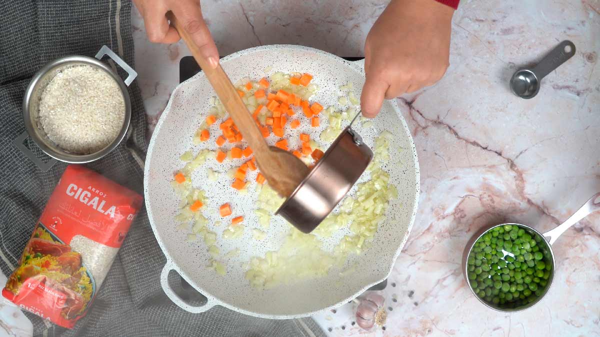 riz carotte petit pois: Ajouter les carottes