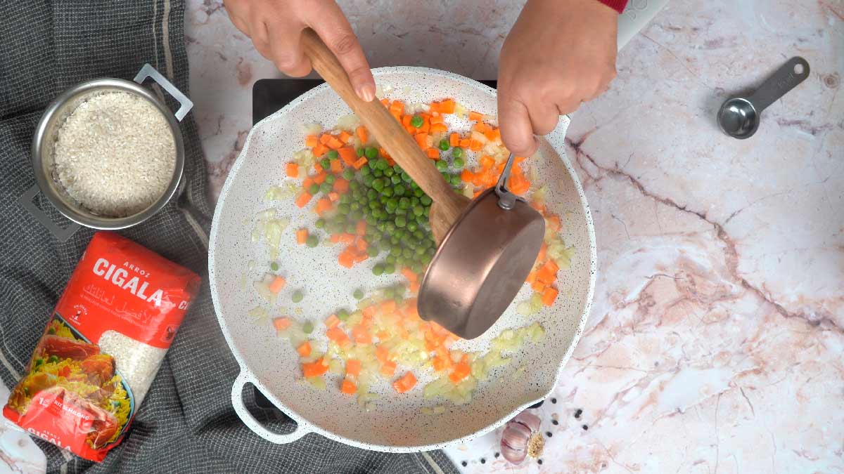 riz carotte petit pois: Ajouter les carottes
