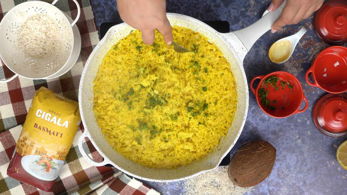 recette riz lait de coco curry: Ajout de la coriandre