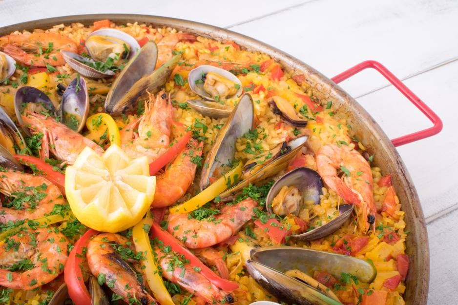 Préparer une paella à l’avance : Guide complet pour en profiter sans stress