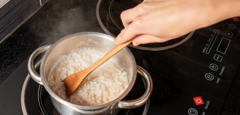 Riz trop cuit : astuces et recettes pour le sauver