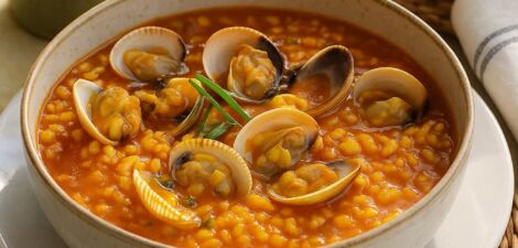 Maîtrisez le riz mijoté dans un bouillon riche