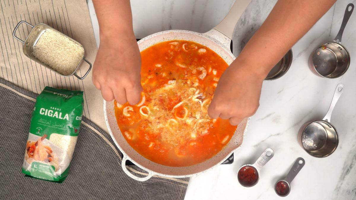 إضافة شعيرات الزعفران