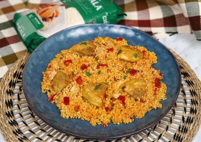 Riz aux artichauts et au poulet : recette facile et savoureuse